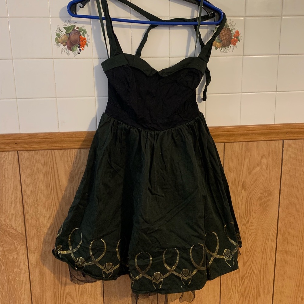 Green/black halter dress